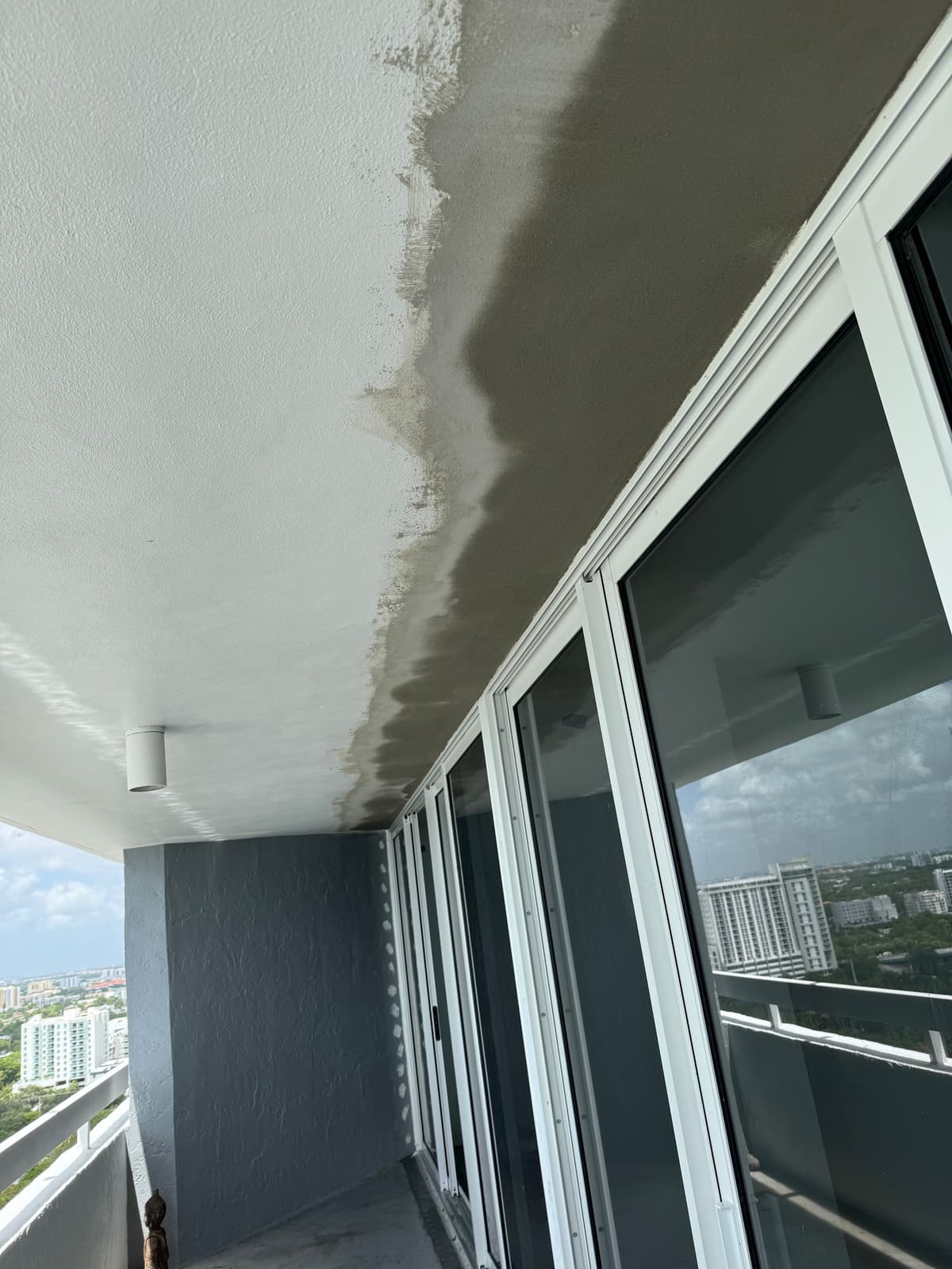 Stucco and paint project in Brickell